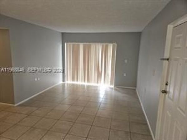 1153 Lake Victoria Dr , Unit J, West Palm Beach, FL 33411