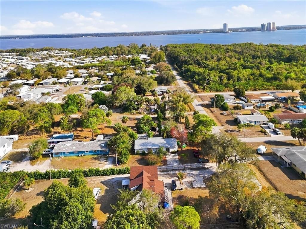 1180 Old Bridge Rd, North Fort Myers, FL 33917 Photo