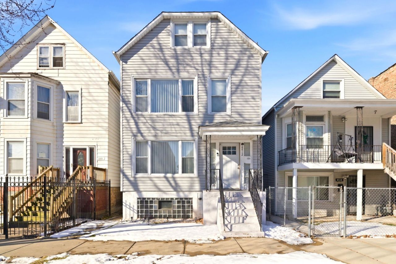 8412 S Manistee Avenue, Chicago, IL 60617 Main Photo