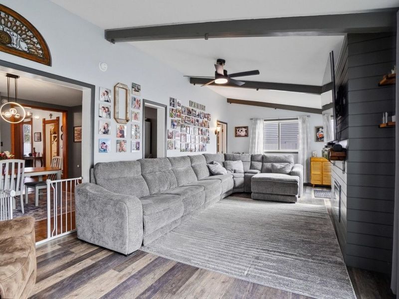 135 N Main Street, Mechanicsburg, OH 43044 Photo 12