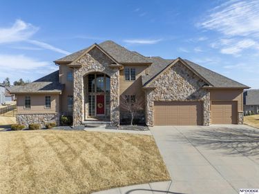 7413 N 116th Avenue Circle, Omaha, NE 68142