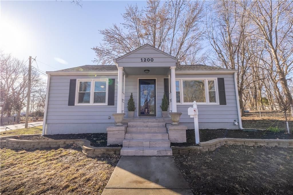 1200 NW B Street, Blue Springs, MO 64015 Main Photo