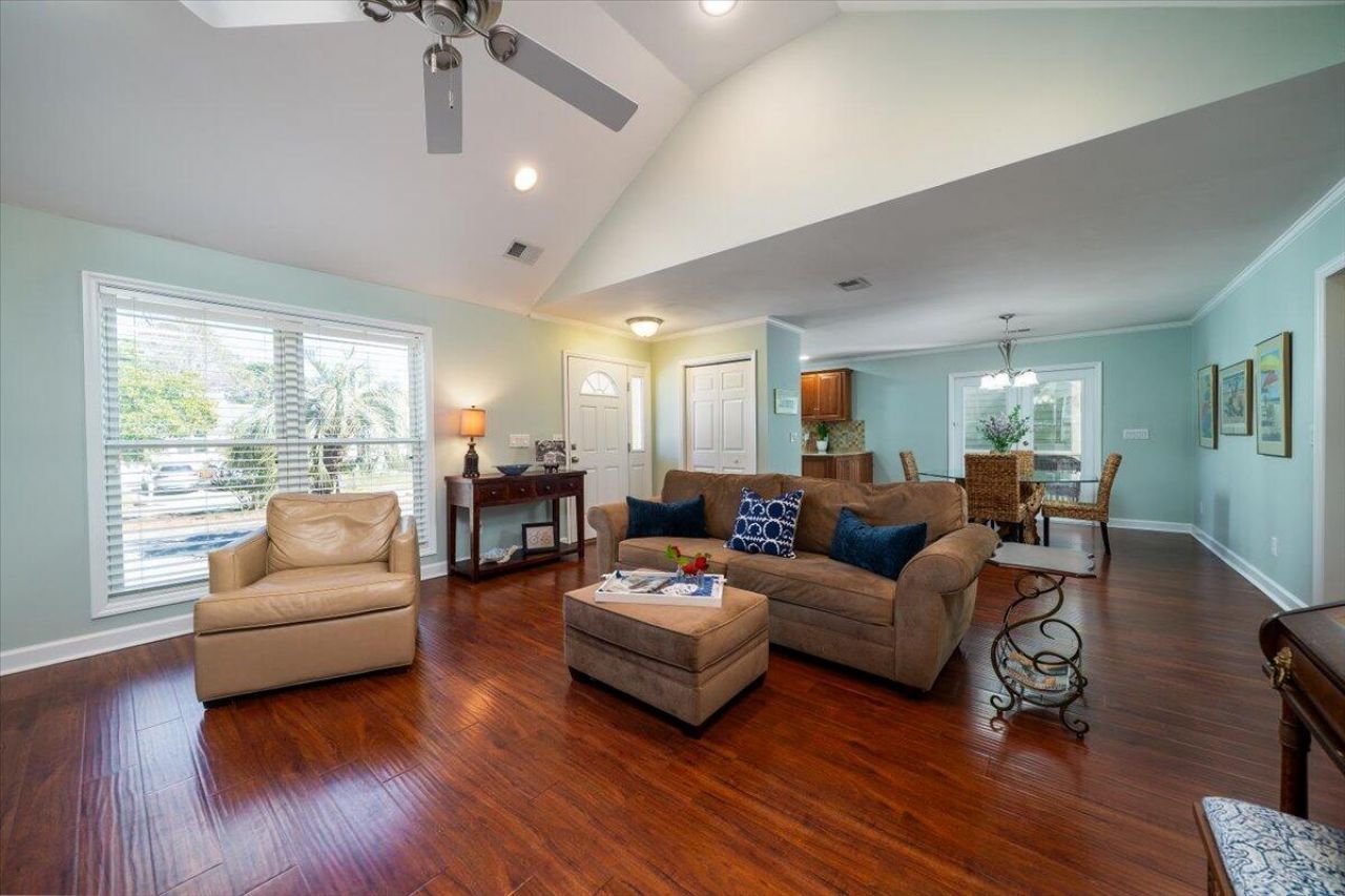 1527 Barquentine Drive Photo 13