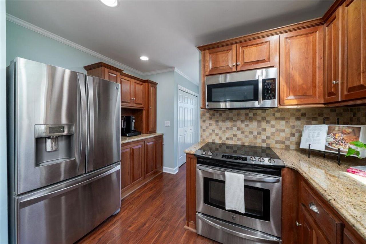 1527 Barquentine Drive Photo 4