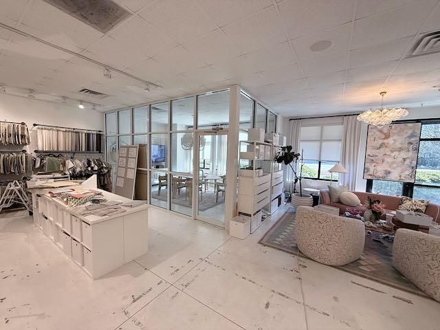 543 Long Point Road Photo 9