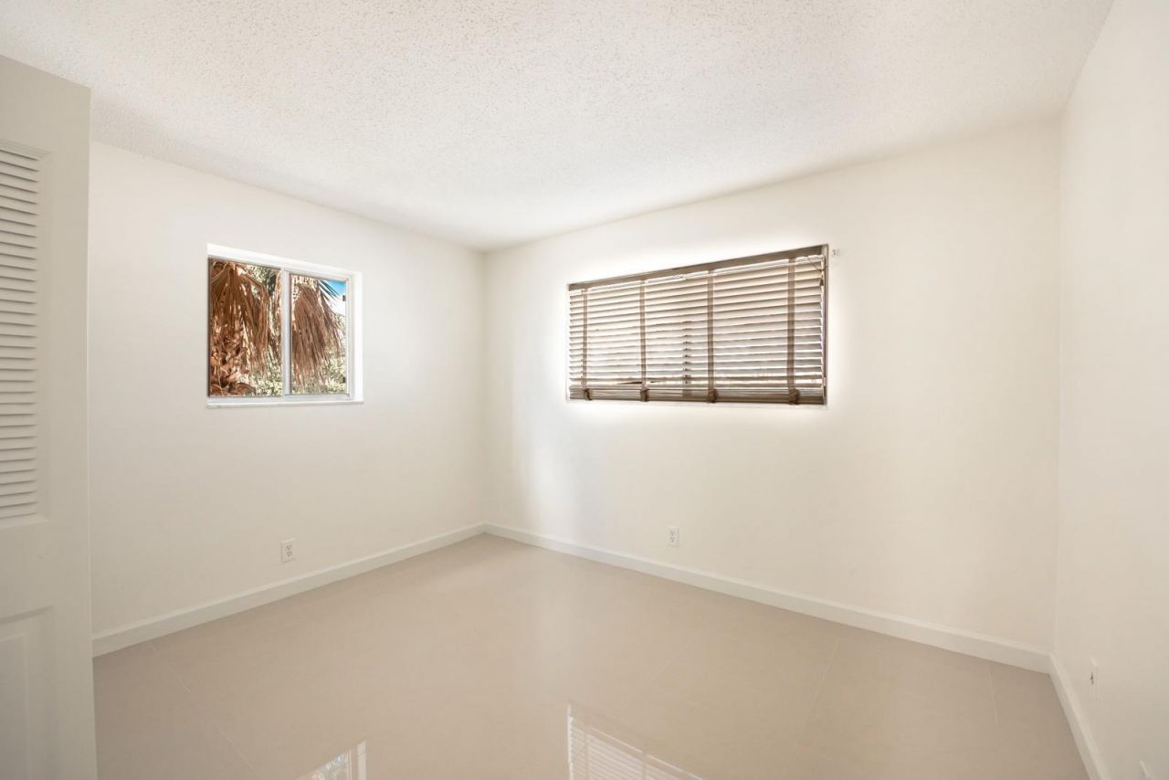 1501 Crescent Circle, Unit B13, Lake Park, FL 33403 Photo