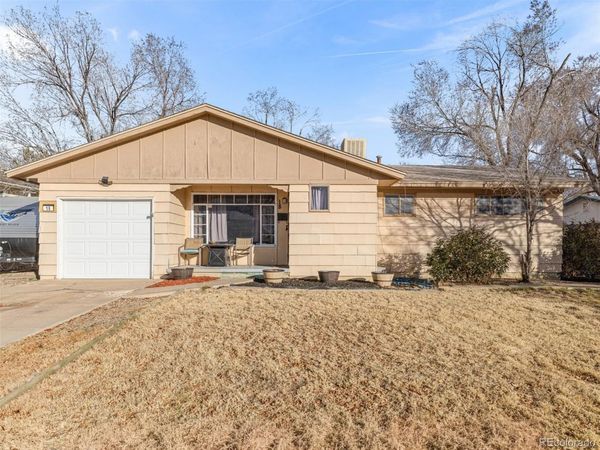 18 Dundee Lane , Pueblo, CO 81001