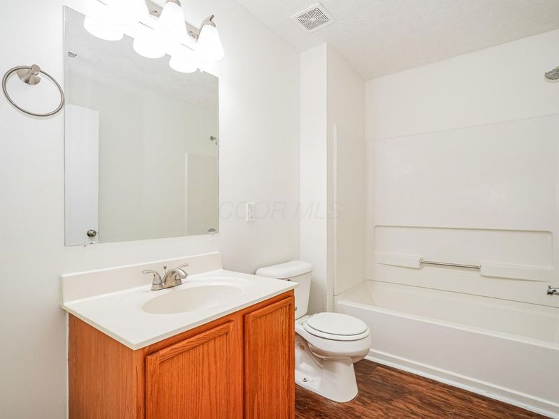 7463 Canal Highlands Boulevard , Canal Winchester, OH 43110 Photo 13