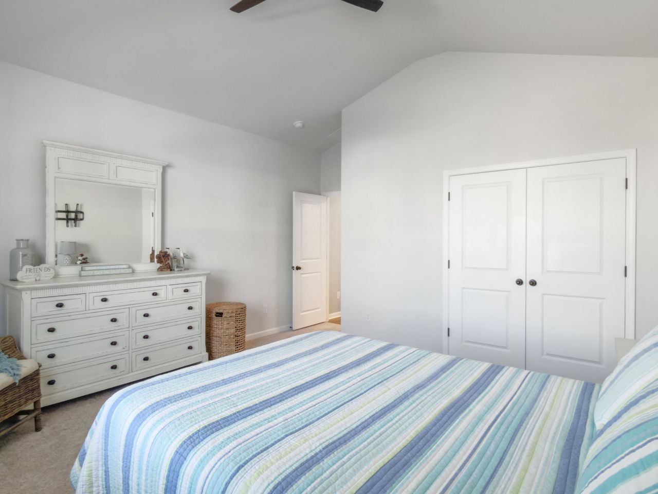 404 Oak View Way Photo 32