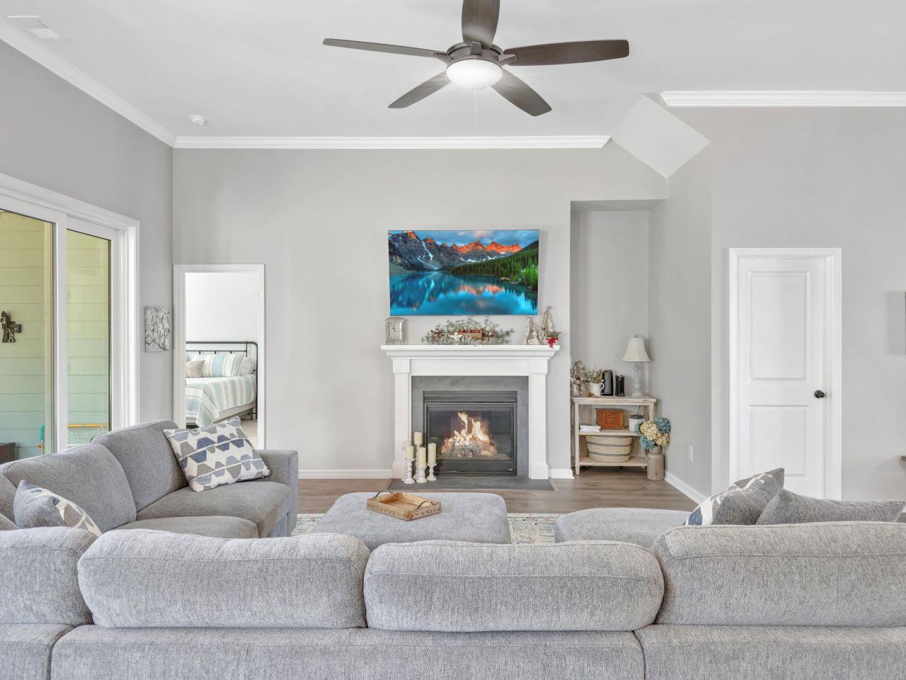 404 Oak View Way Photo 8