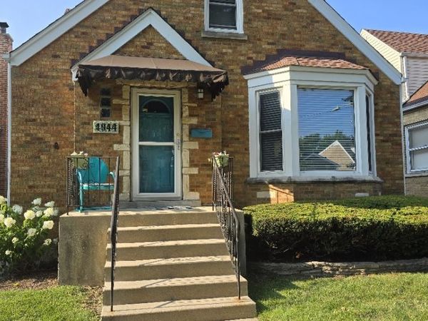 4944 W Winona Street, Chicago, IL 60630
