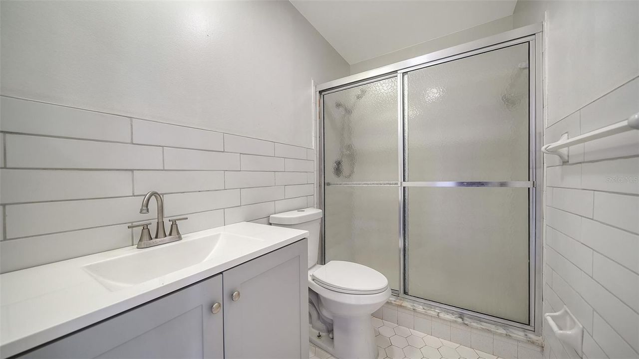 7880 Palm Aire Lane, Unit 203, Sarasota, FL 34243 Photo