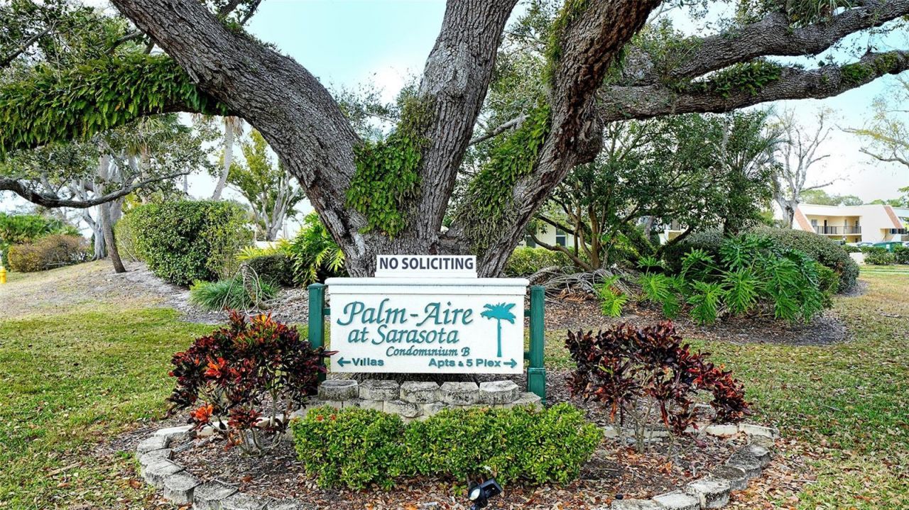 7880 Palm Aire Lane, Unit 203, Sarasota, FL 34243 Photo