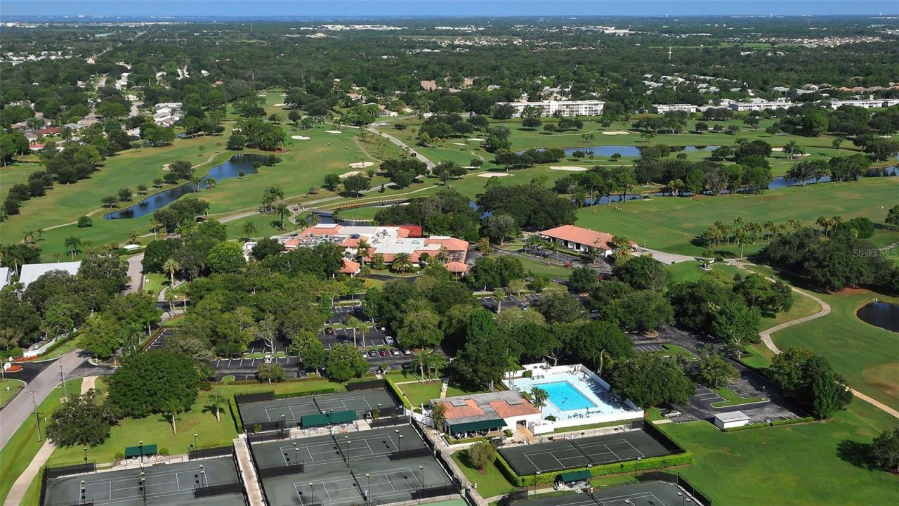 7880 Palm Aire Lane, Unit 203, Sarasota, FL 34243 Photo