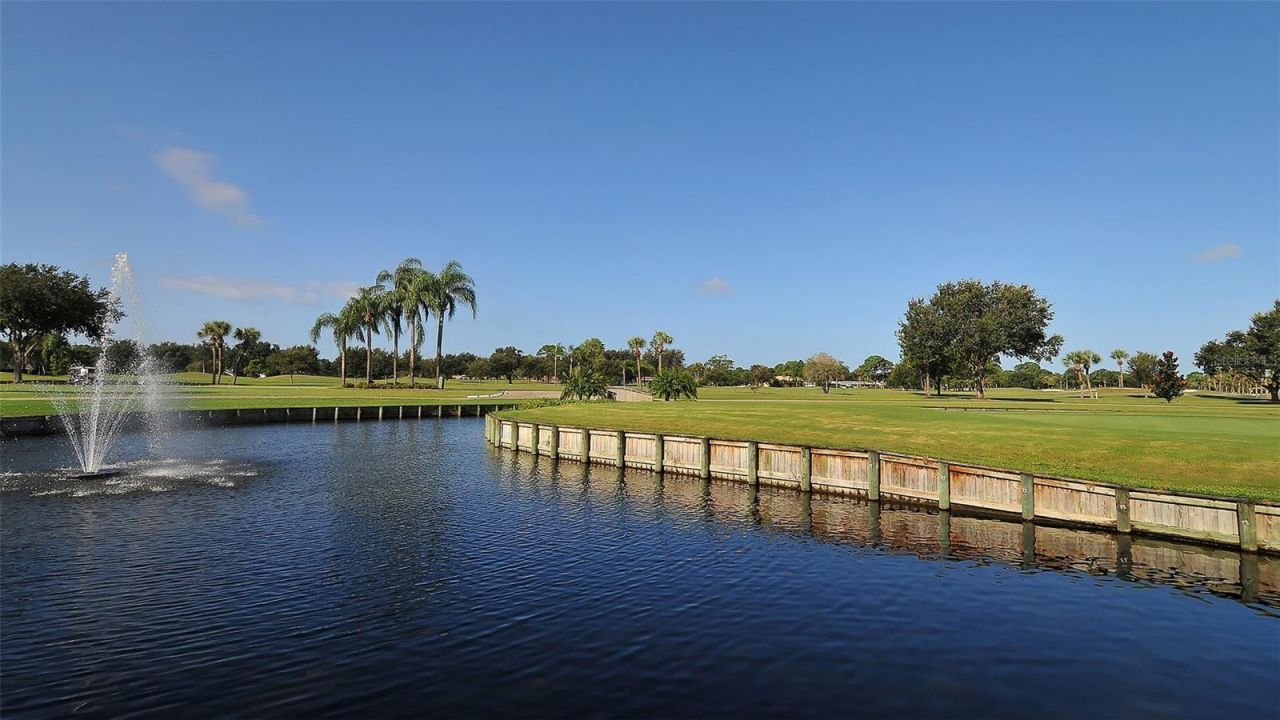 7880 Palm Aire Lane, Unit 203, Sarasota, FL 34243 Photo