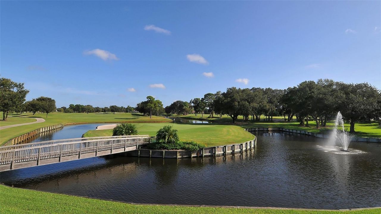 7880 Palm Aire Lane, Unit 203, Sarasota, FL 34243 Photo