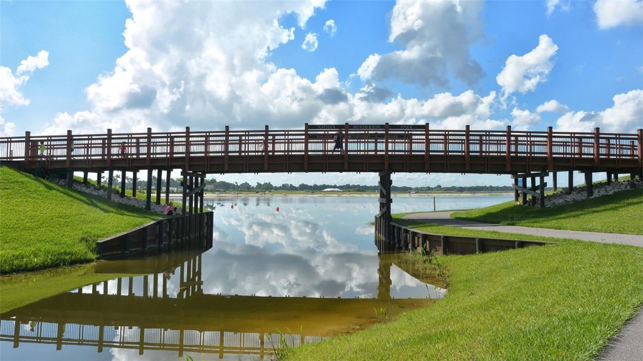 7880 Palm Aire Lane, Unit 203, Sarasota, FL 34243 Photo