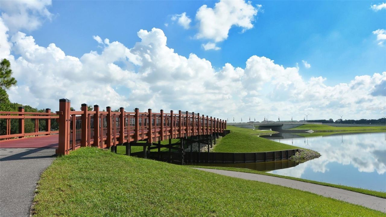 7880 Palm Aire Lane, Unit 203, Sarasota, FL 34243 Photo