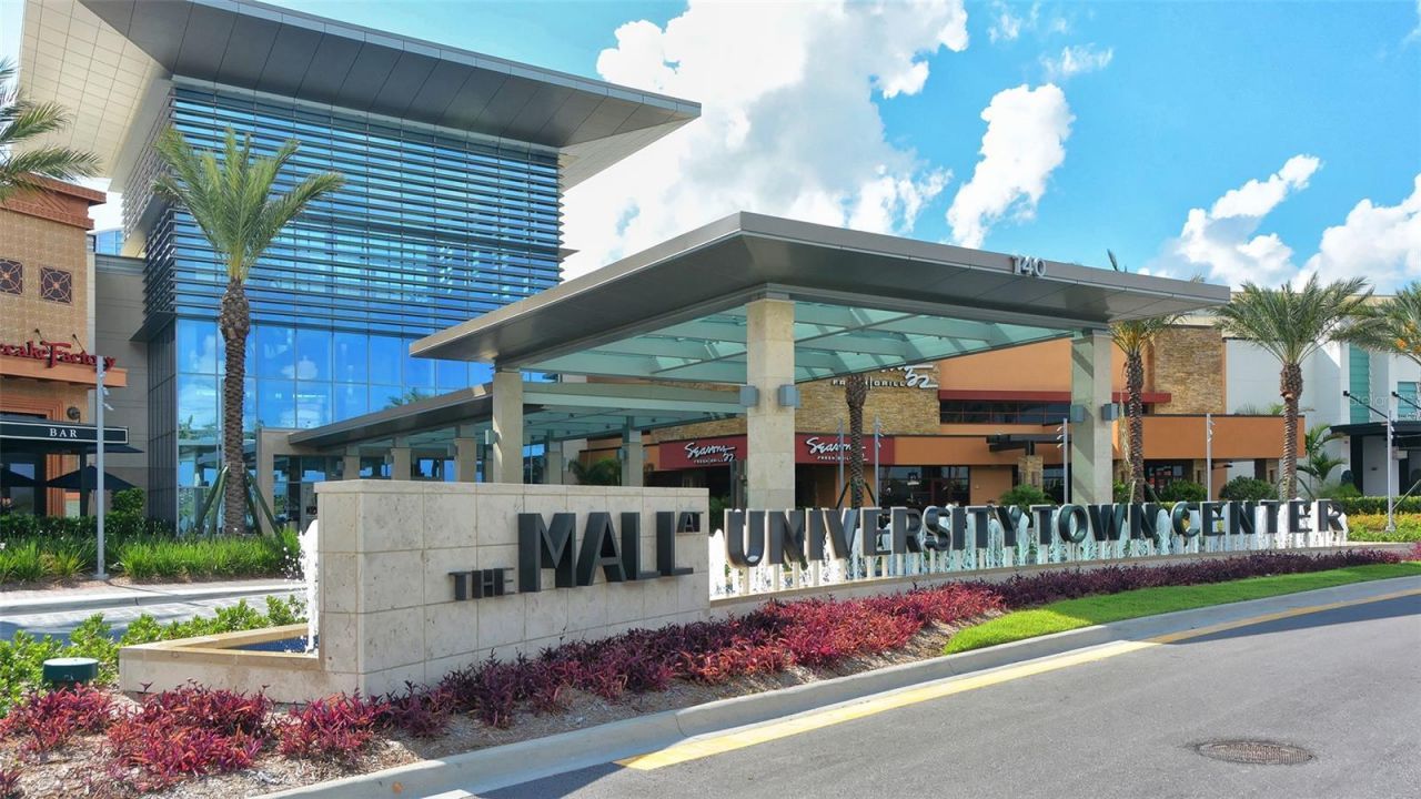 7880 Palm Aire Lane, Unit 203, Sarasota, FL 34243 Photo