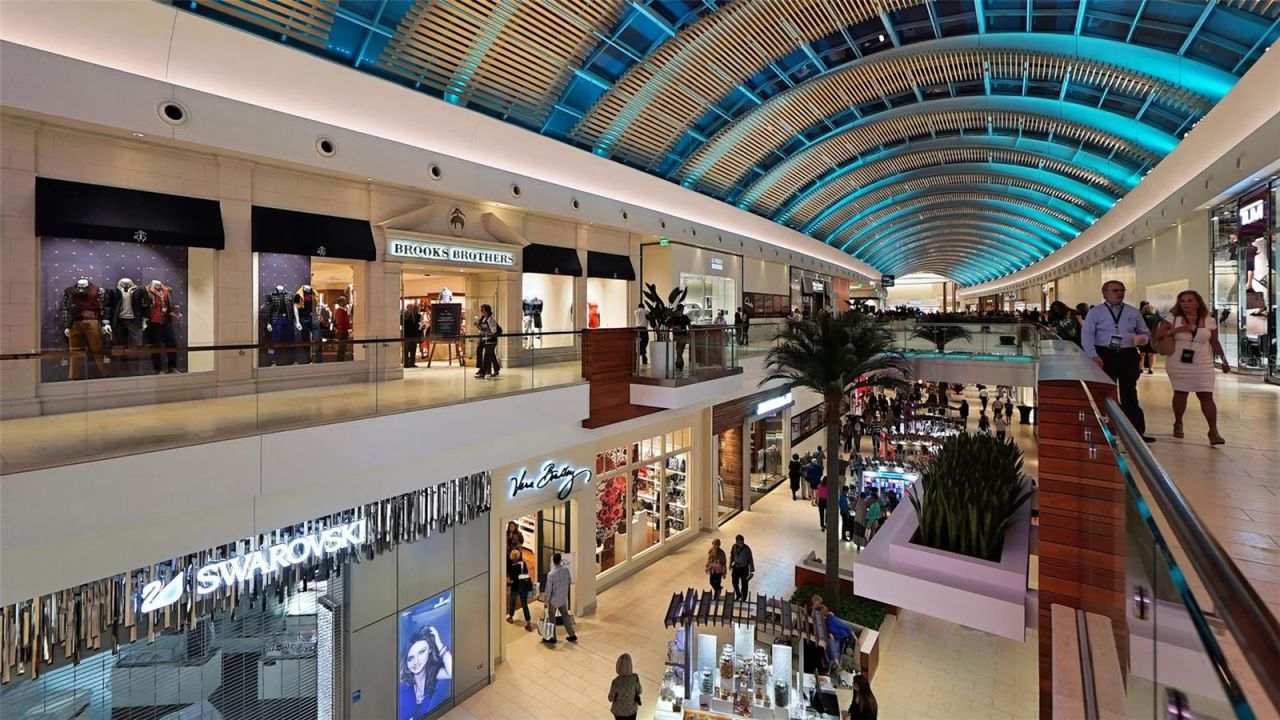 7880 Palm Aire Lane, Unit 203, Sarasota, FL 34243 Photo