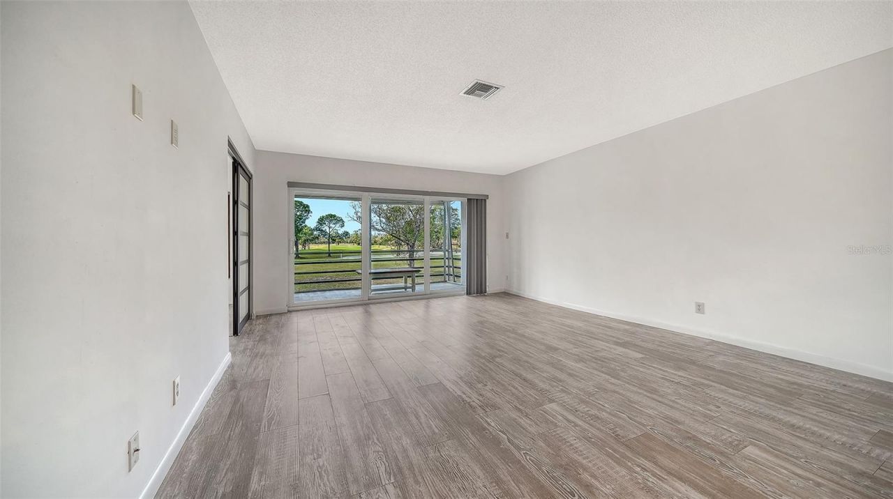 7880 Palm Aire Lane, Unit 203, Sarasota, FL 34243 Photo