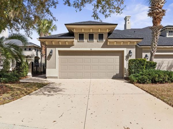 10 RIVER PARK DRIVE N, PALM COAST, FL 32137