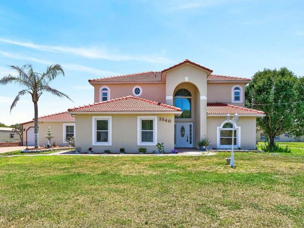 2540 WINNERS CIRCLE, KISSIMMEE, FL 34744