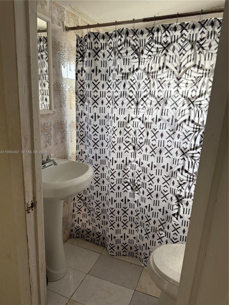 1972 NW 59th St, Miami, FL 33142 Photo