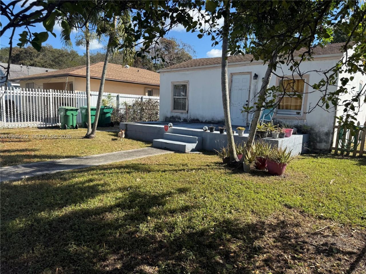 1972 NW 59th St, Miami, FL 33142 Photo