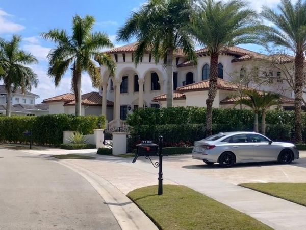 7130 Lemon Grass Dr, Parkland, FL 33076