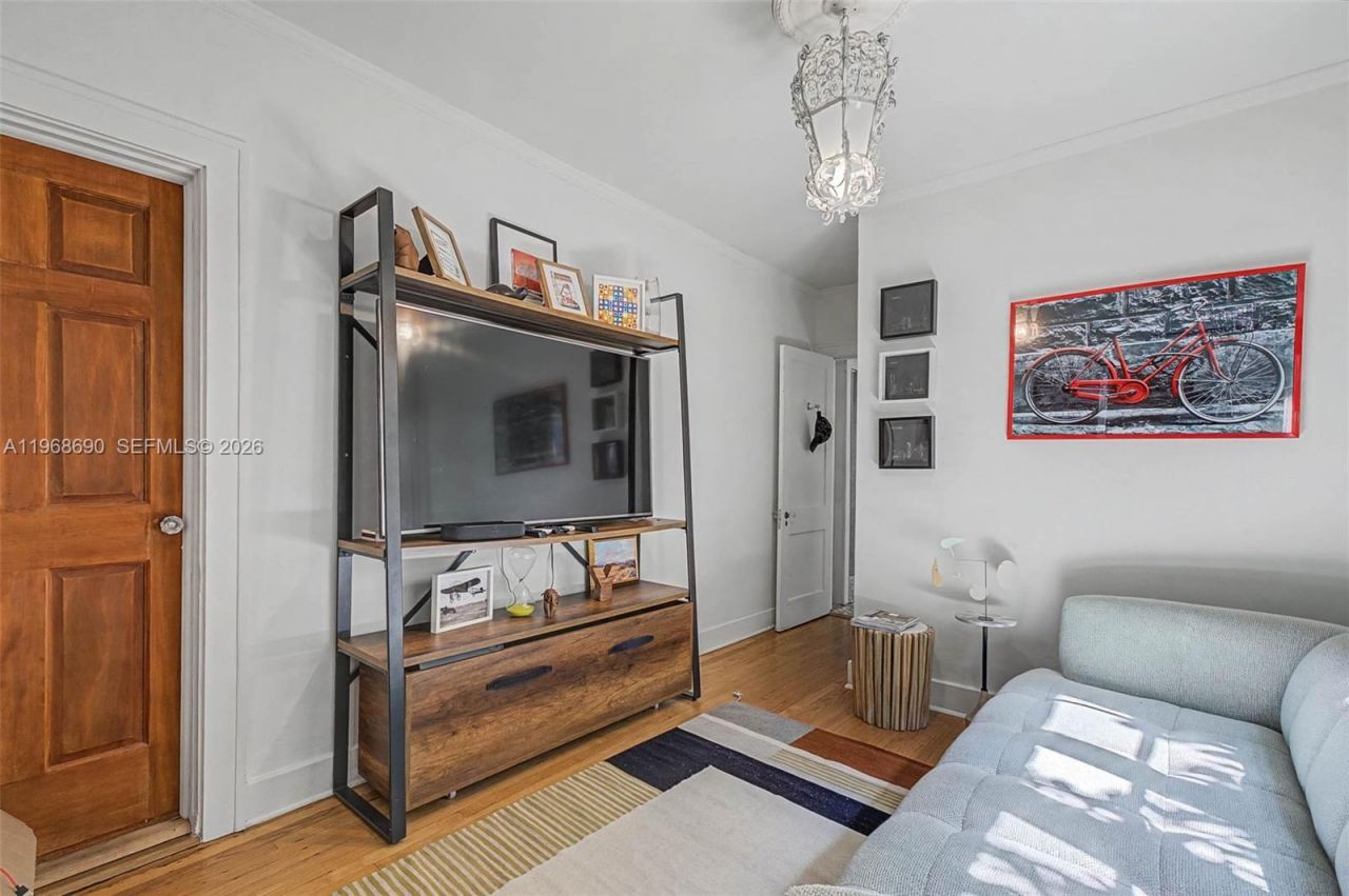 3233 Crystal Ct , Miami, FL 33133 Photo