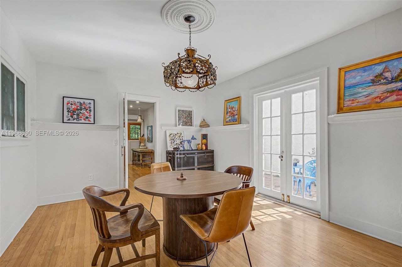 3233 Crystal Ct , Miami, FL 33133 Photo