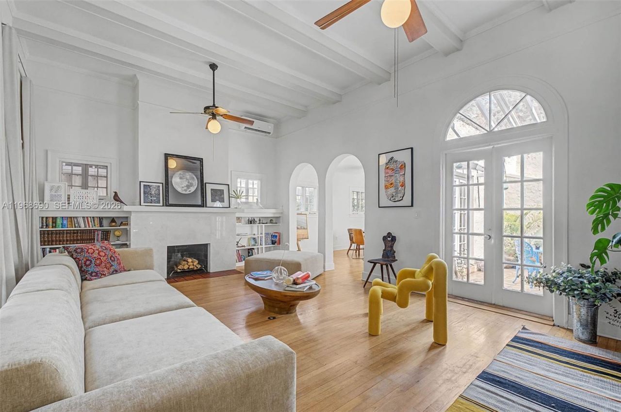 3233 Crystal Ct , Miami, FL 33133 Photo