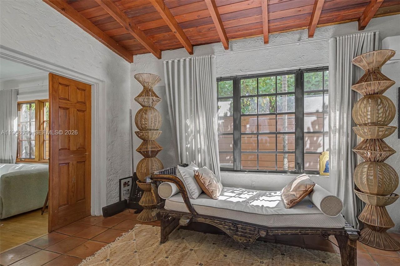 3233 Crystal Ct , Miami, FL 33133 Photo