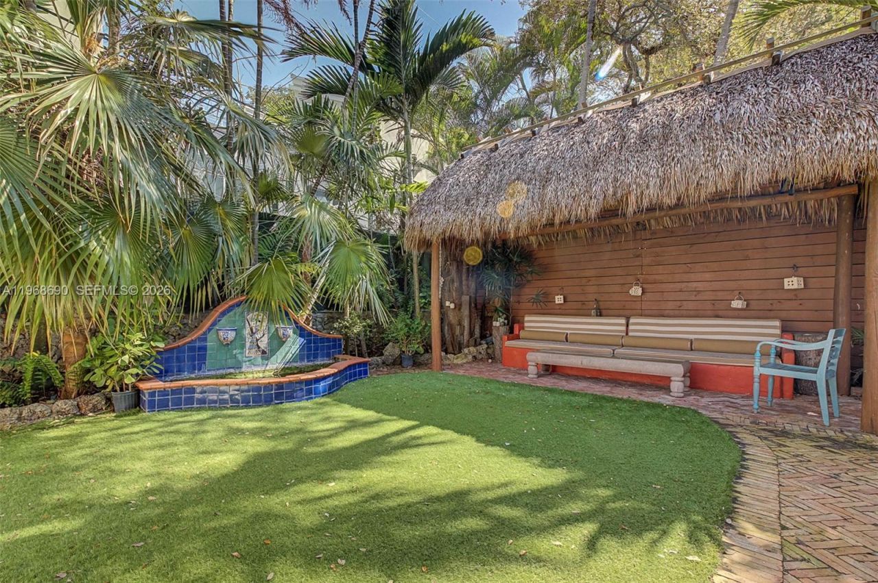 3233 Crystal Ct , Miami, FL 33133 Photo