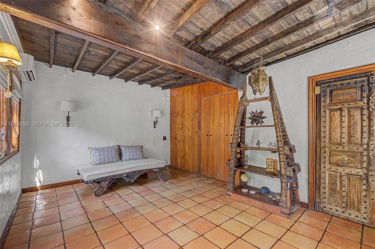 3233 Crystal Ct , Miami, FL 33133 Photo