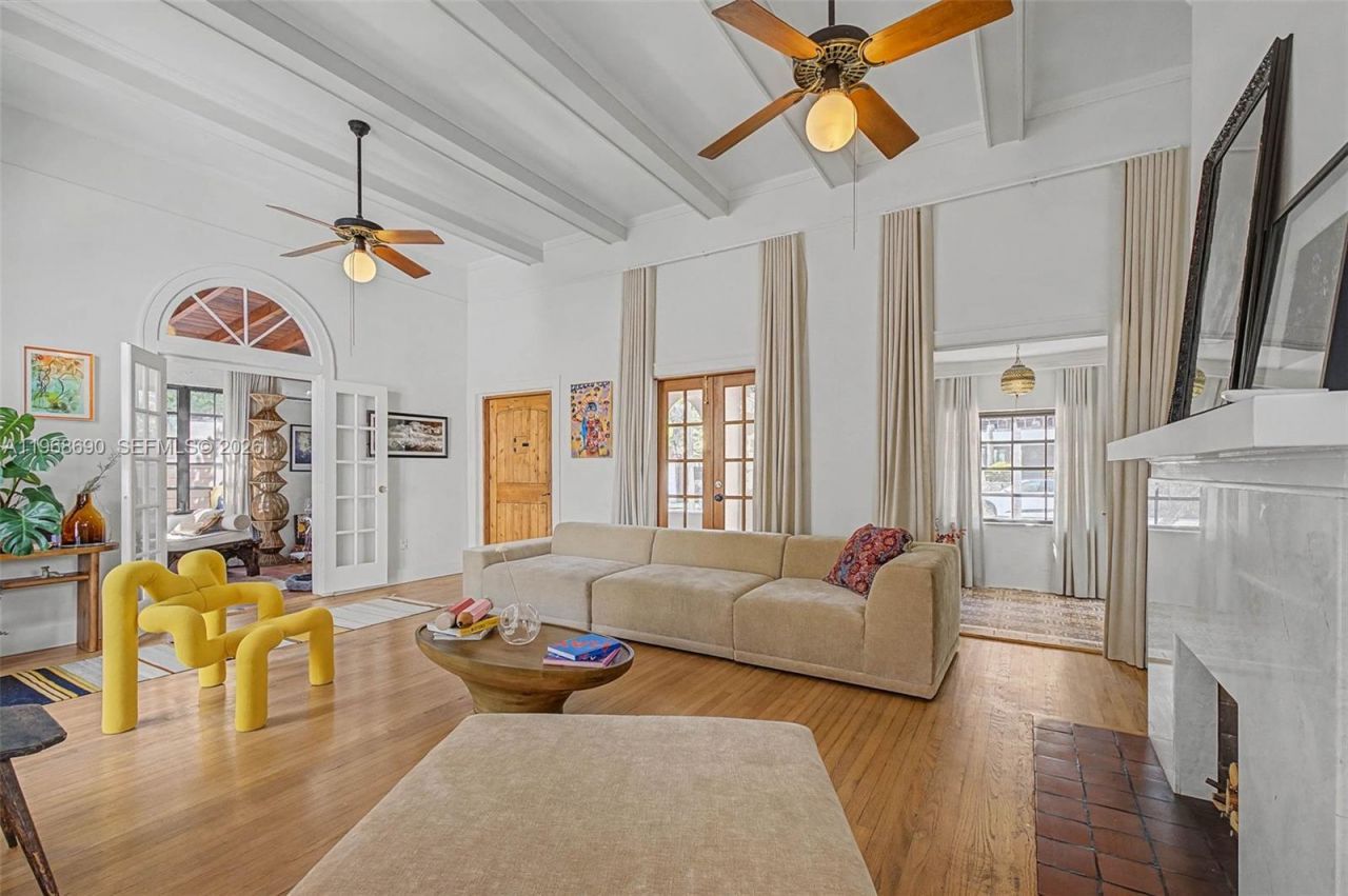 3233 Crystal Ct , Miami, FL 33133 Photo