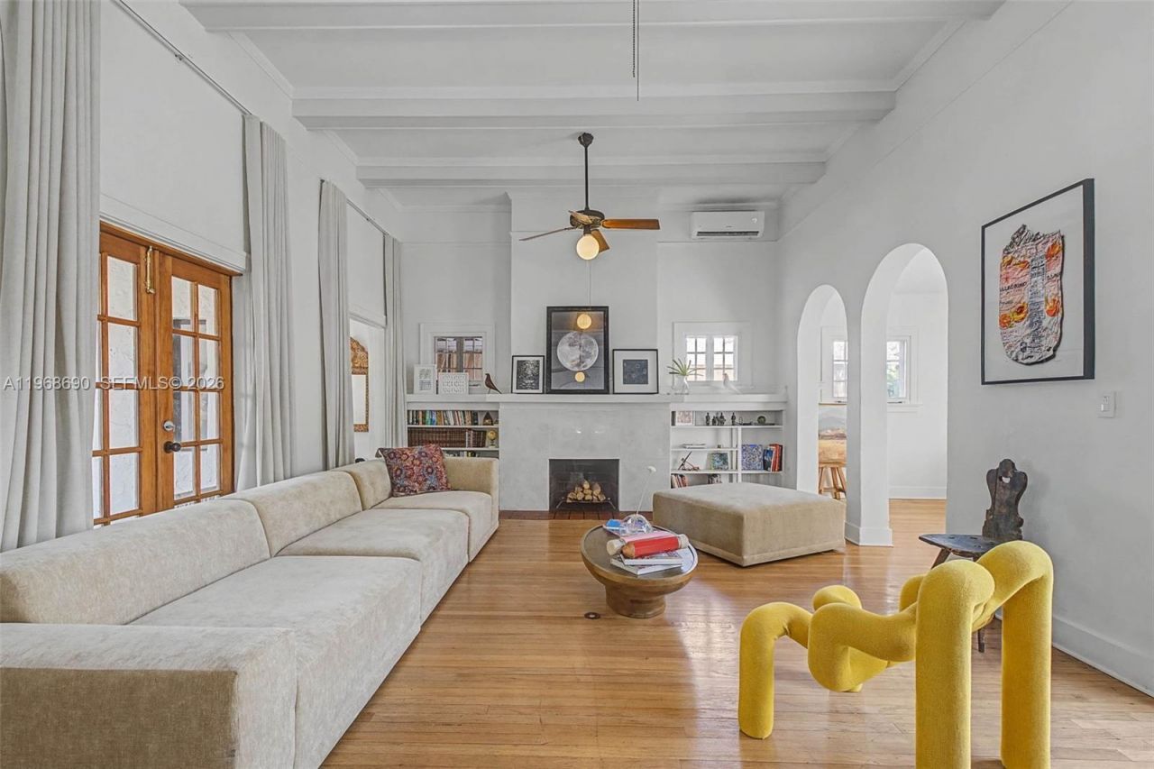 3233 Crystal Ct , Miami, FL 33133 Photo