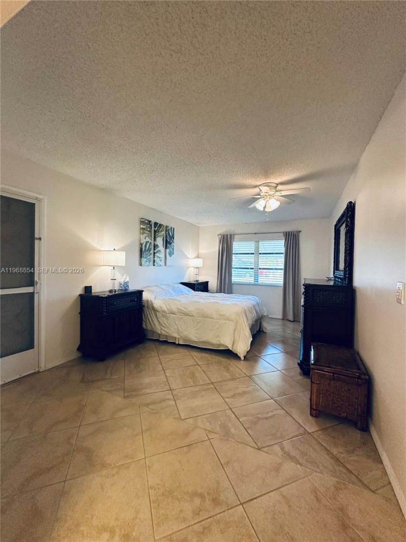 1252 W Club Dr W, Unit D, Delray Beach, FL 33445 Photo