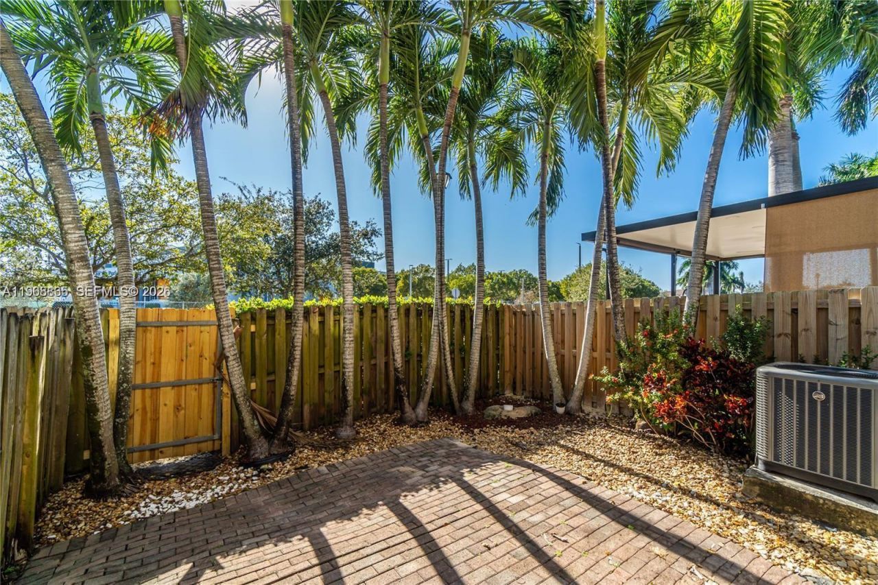 14968 SW 23rd Way, Unit 14968, Miami, FL 33185 Photo