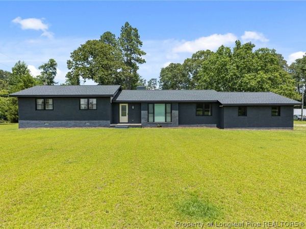 1250 Overhills Road, Linden, NC 28356