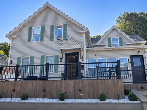 109 Oak St, Clinton, MA 01510