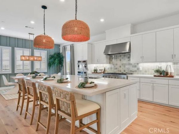 24431 Camino Oceano, Valencia, CA 91354