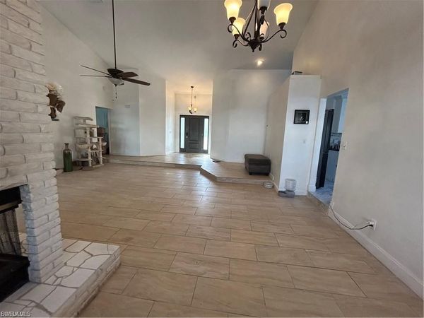 8860 Banyan Cove CIR, FORT MYERS, FL 33919