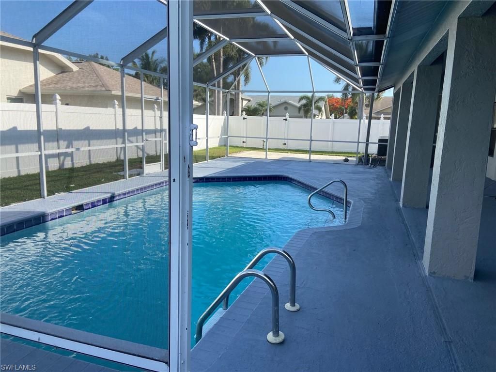 8860 Banyan Cove Cir, Fort Myers, FL 33919 Photo