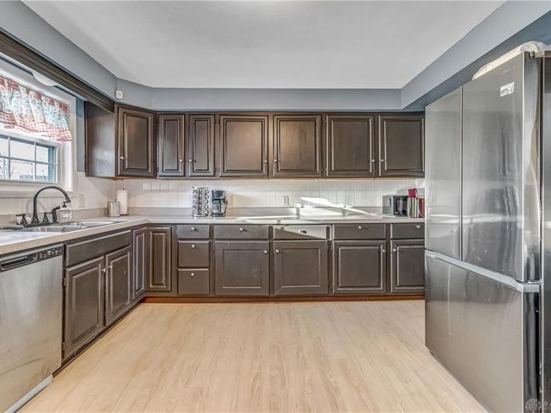 7275 Mckenna Place, Englewood, OH 45322 Photo 9