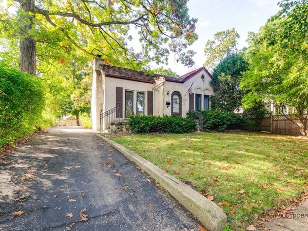 117 E Washington Avenue, Lake Bluff, IL 60044