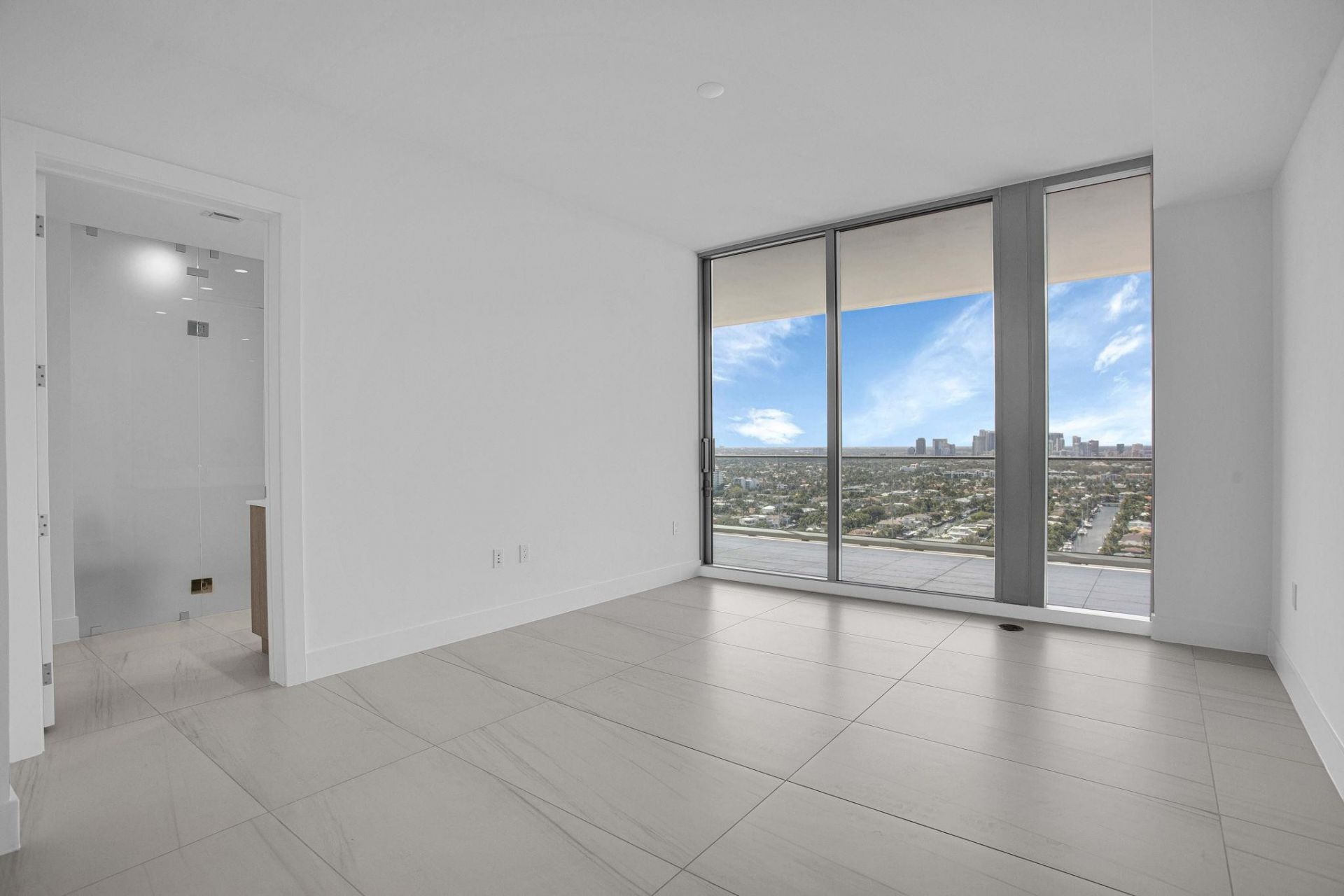 153 N Seabreeze Boulevard, Unit 2504-S, Fort Lauderdale, FL 33304 Photo