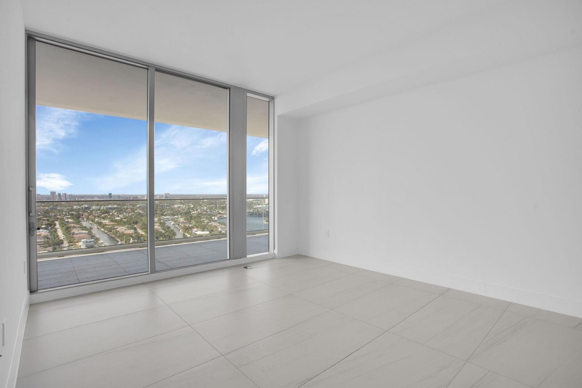 153 N Seabreeze Boulevard, Unit 2504-S, Fort Lauderdale, FL 33304 Photo