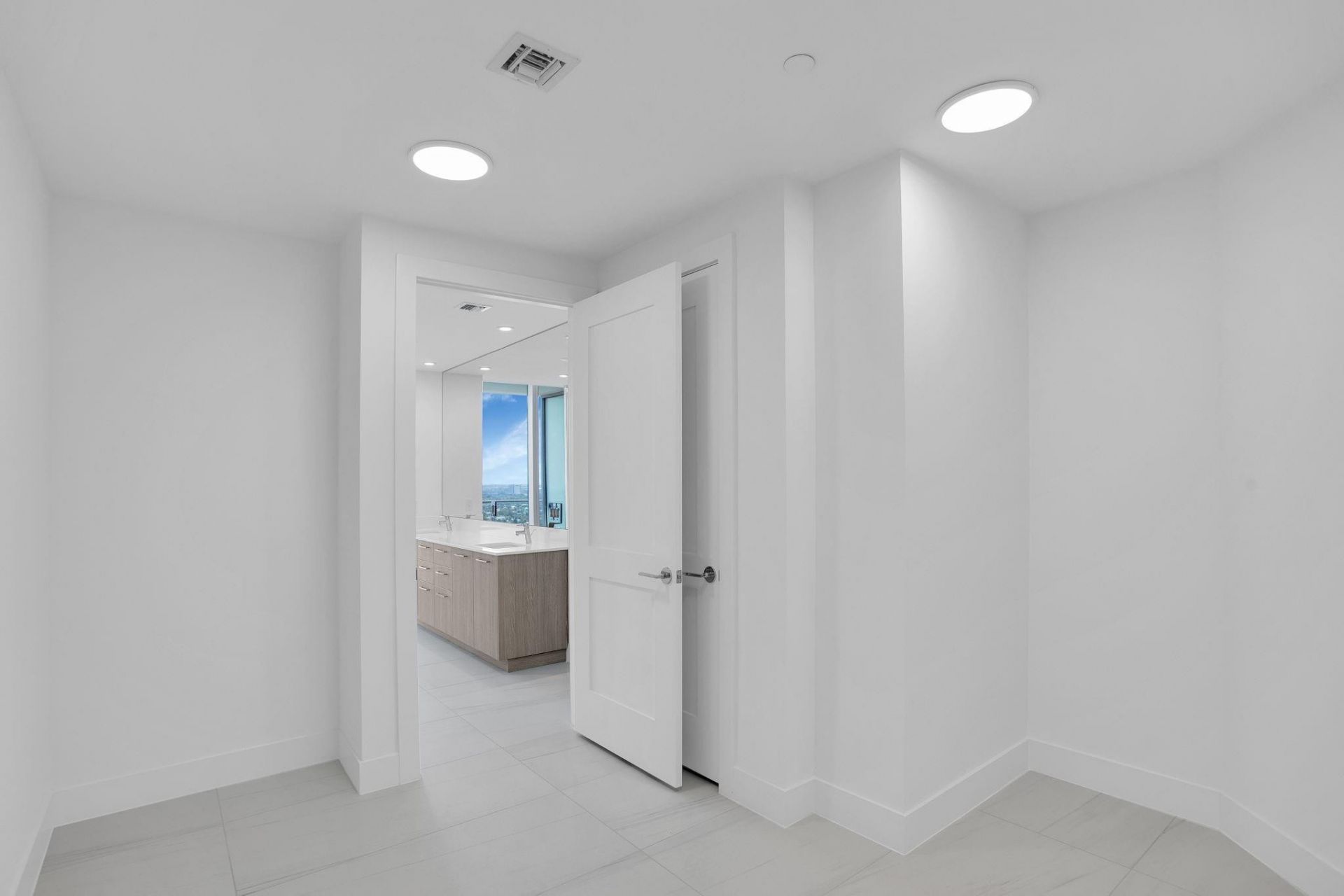 153 N Seabreeze Boulevard, Unit 2504-S, Fort Lauderdale, FL 33304 Photo